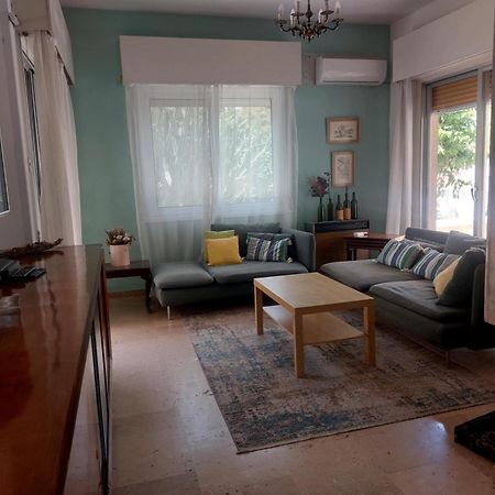 Sunny Family Home By The Beach Лимасол Экстерьер фото